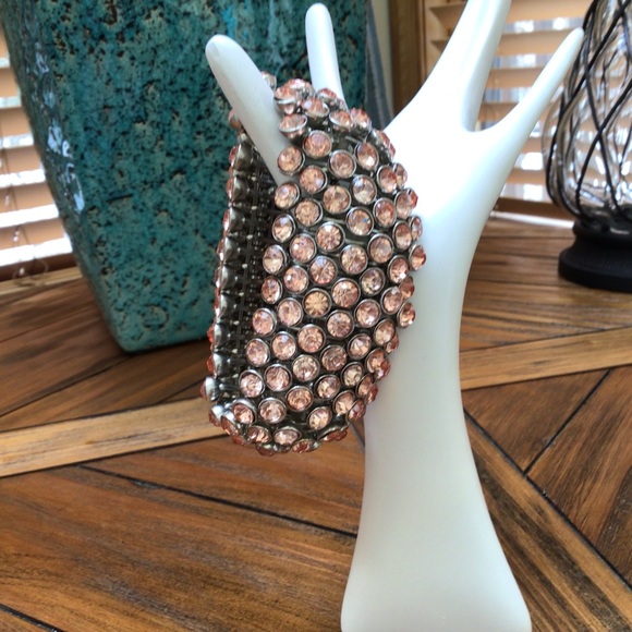 Pink stretchy rhinestone bracelet. EUC. - Picture 3 of 3